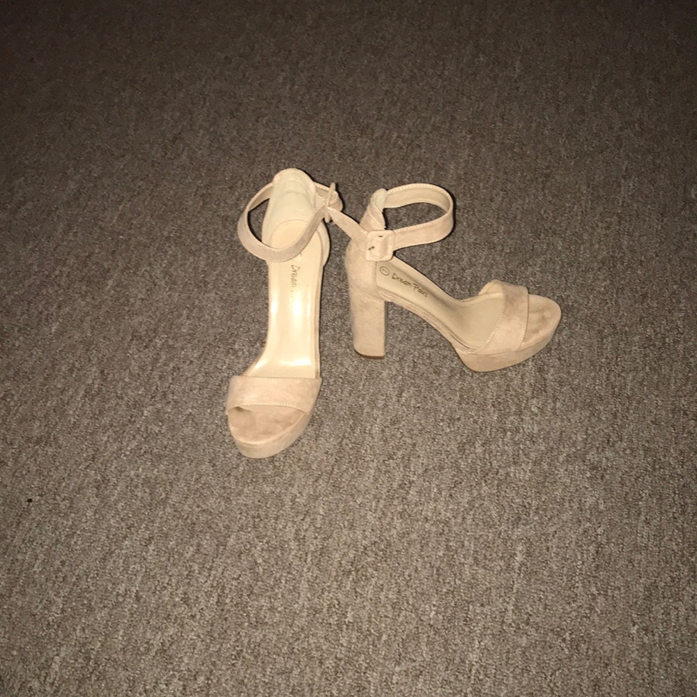 Heels from dream pairs